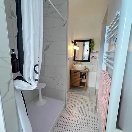 Homestay La Cigale Et La Fourmi Savoisienne - *